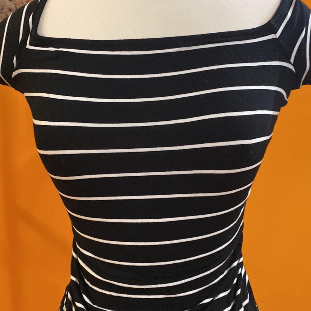 Xxs White house black market Striped Ruched waist top - Picture 2 of 4